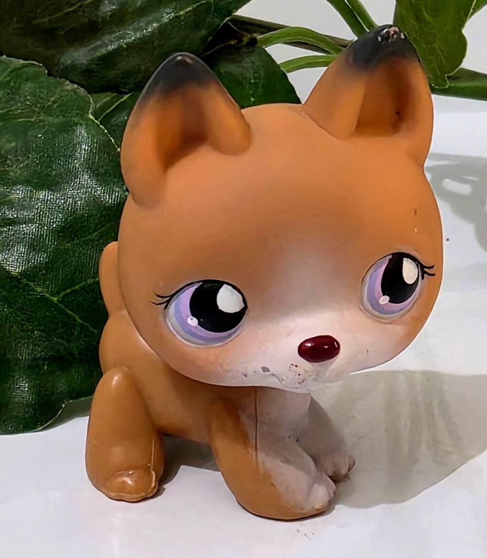 Hasbro Littlest Pet Shop #112 German Shepherd 2004 LPS